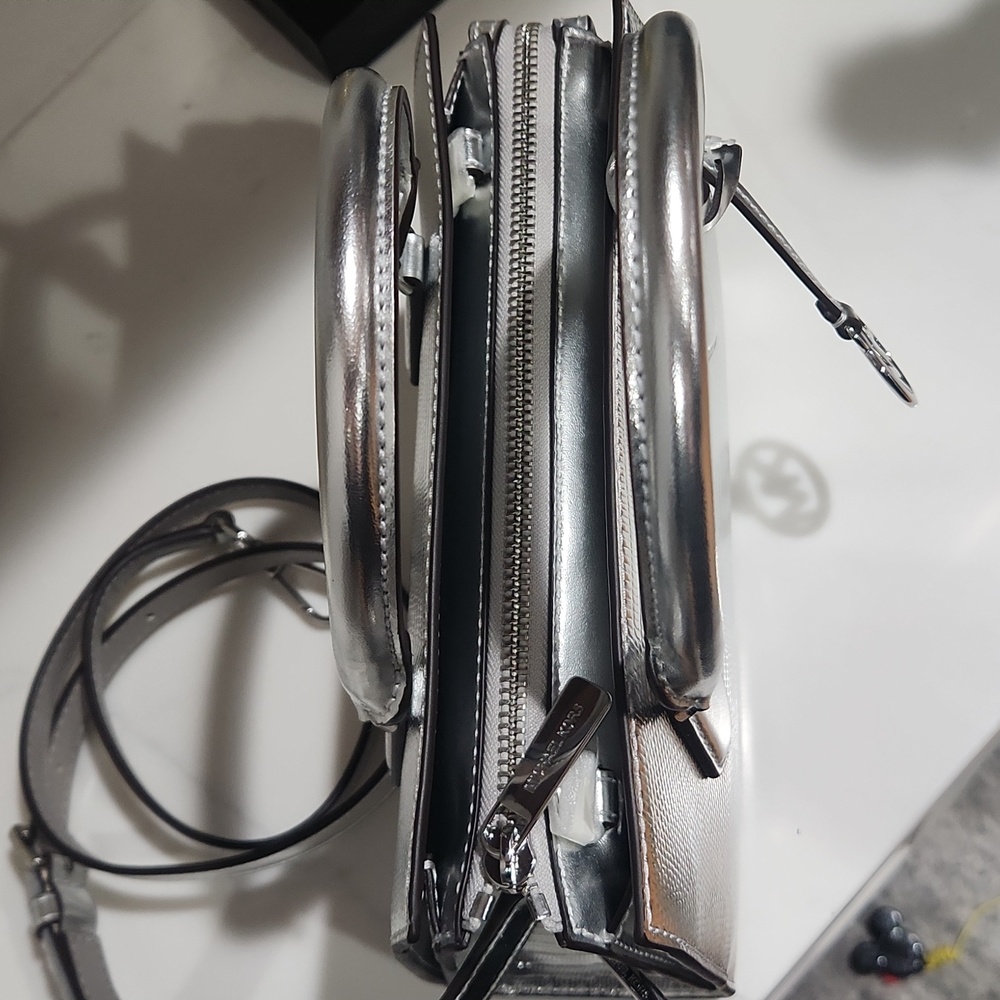 Silver Handbag - Picture 7 of 10